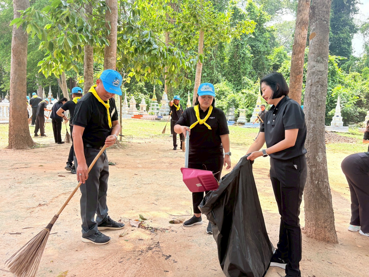 title - ส.ป.ก.ยโสธร ร่วมกิจกรรมจิตอาสาพัฒนา เนื่องในวันคล้ายวันประสูติ สมเด็จพระเจ้าลูกยาเธอ เจ้าฟ้าทีปังกรรัศมีโชติฯ